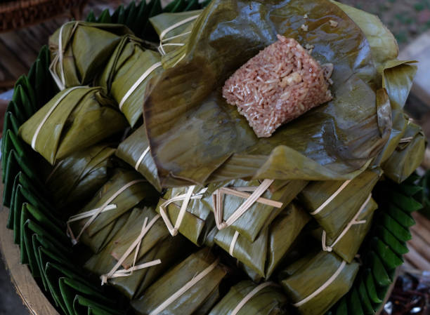 istock Banana leaf wrapped rice, thai food 924555066