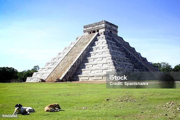 Chitchen Itzá Foto de stock y más banco de imágenes de América Central - América Central, Antiguo, Arqueología