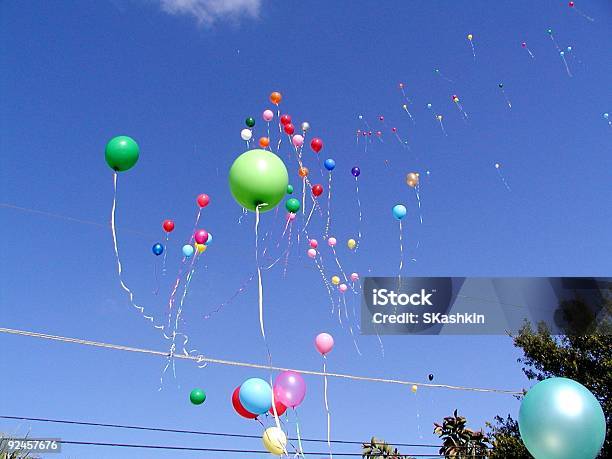 Photo libre de droit de 500 Ballons banque d'images et plus d'images libres de droit de 500 - 500, Bleu, Bonheur