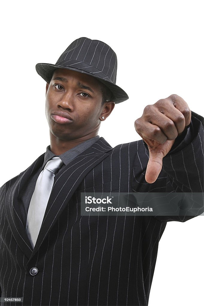 Business Mann im gestreiften Anzug Pin & Hut geben Daumen runter - Lizenzfrei Gehen Stock-Foto