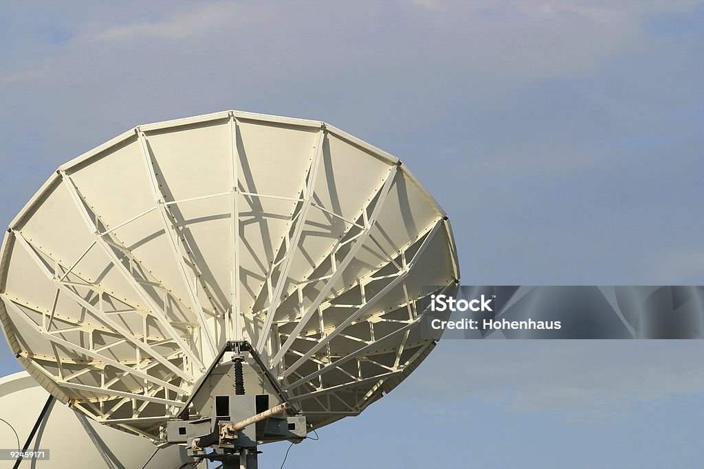 Спутниковое передачи - Стоковые фото Беспроводная технология роялти-фри