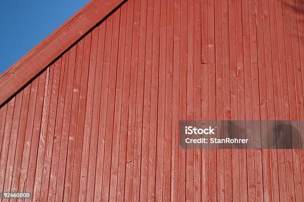 Vermelho Quadros De Madeira Pintada - Fotografias de stock e mais imagens de Ao Ar Livre - Ao Ar Livre, Arquitetura, Azul