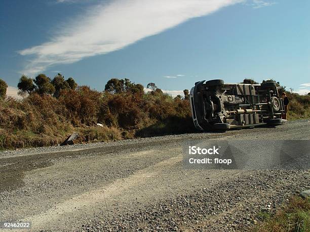 Acidente - Fotografias de stock e mais imagens de Acidente - Conceito - Acidente - Conceito, Caravana, Acampar