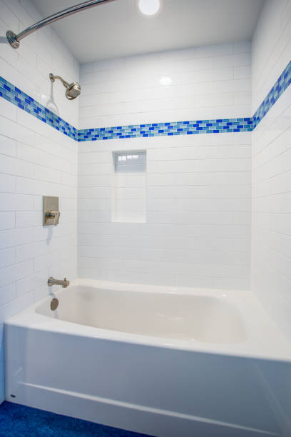 istock Fantastic bathroom with a drop-in tub and shower combo 924627268