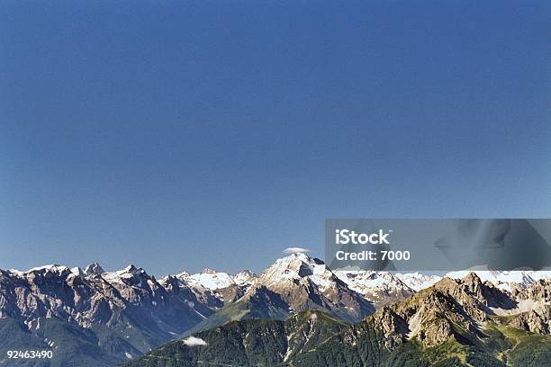 Photo libre de droit de Lair Pur De La Montagne banque d'images et plus d'images libres de droit de Alpes européennes - Alpes européennes, Beauté de la nature, Bleu
