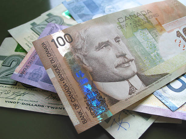 istock Canadian Cash 92464973