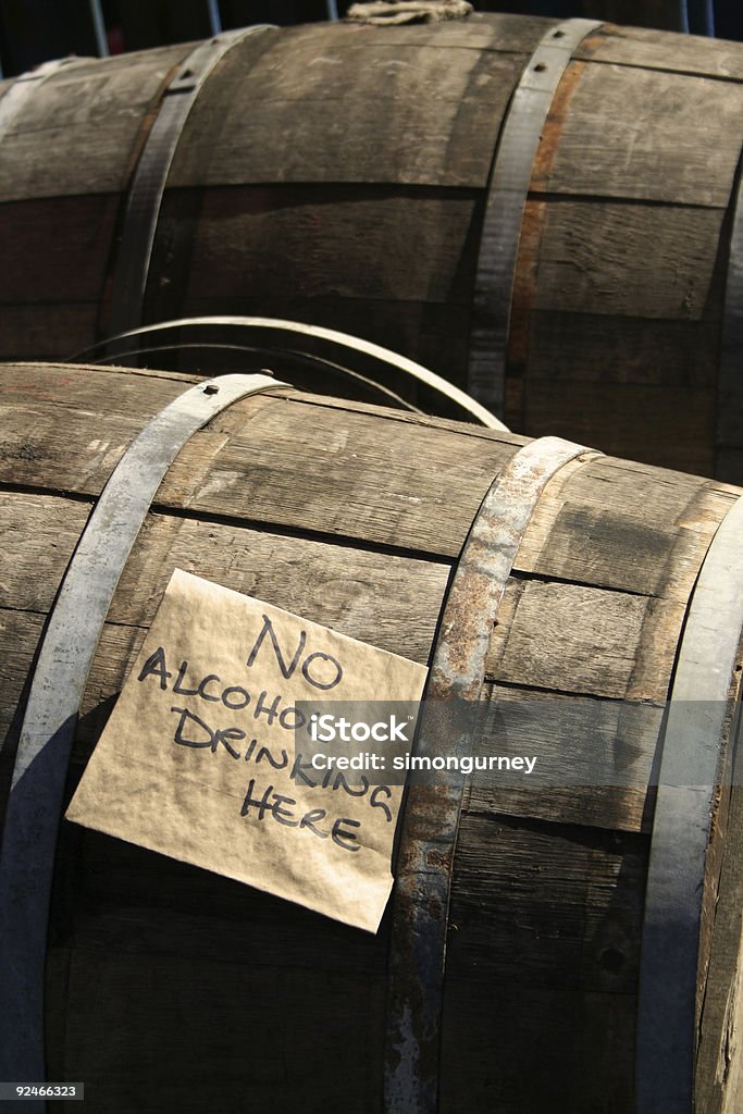 Barili di birra in legno della zona vanta il borough market, Londra, Regno Unito - Foto stock royalty-free di Alchol