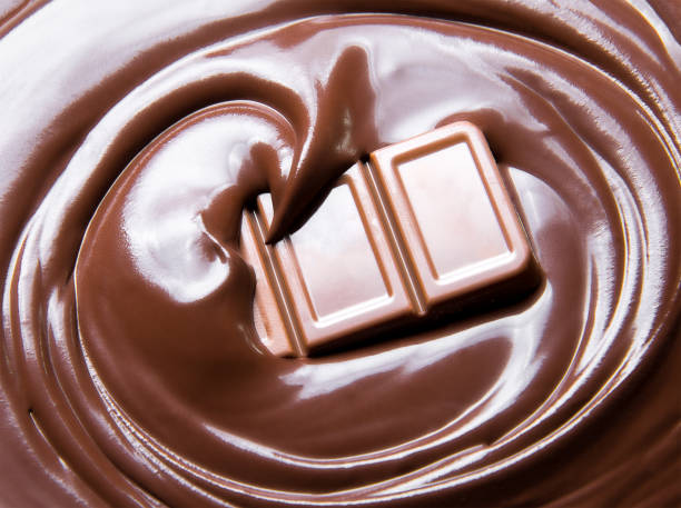 istock melt chocolate swirl and chocolate bar 924663652