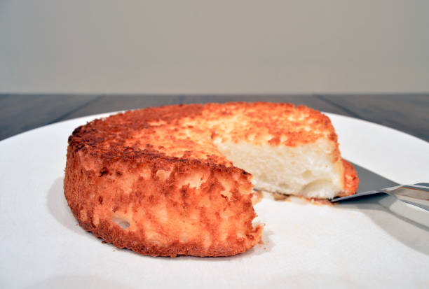 istock Angel Food Cake 924666970