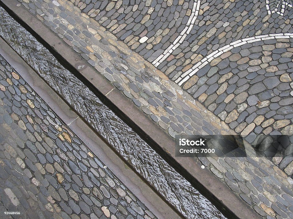 Fließendes Wasser in der street - Lizenzfrei Architektur Stock-Foto