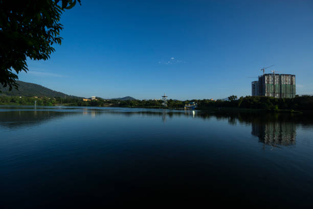 istock Beautiful park with nice lake view & pedestrian walkway 924689166