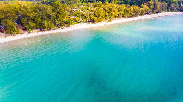 istock Aerial view of sea 924698012