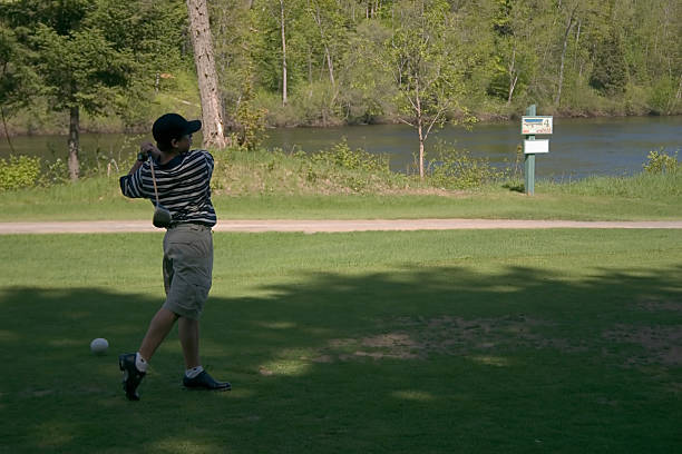 swing de golfe, grande - foursome imagens e fotografias de stock