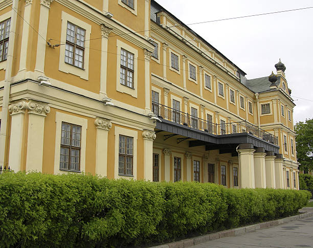 istock Menshikov's palace (Saint-Petersburg) 92472646