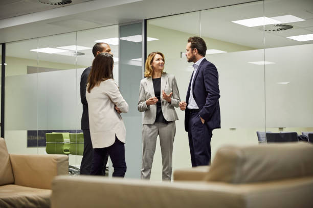 istock Businesswoman explaining strategy to colleagues 924727196