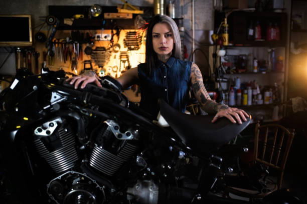 istock Motorcycle repair shop 924728018