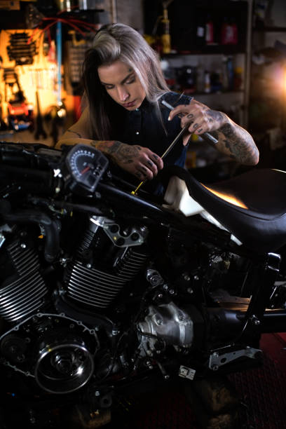istock Motorcycle repair shop 924728184