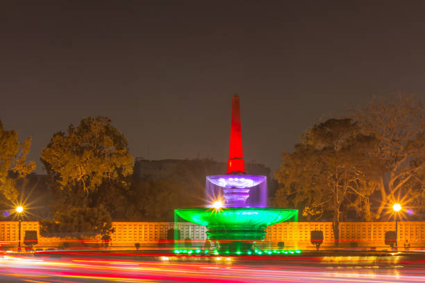 インドのニューデリーでラシュトラパティバーワン (大統領の家) - new delhi india night government ストックフォトと画像