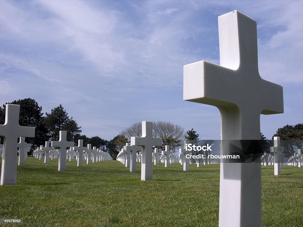 Cimitero a Omaha Beach, la Normandia, Francia. - Foto stock royalty-free di Ambientazione esterna