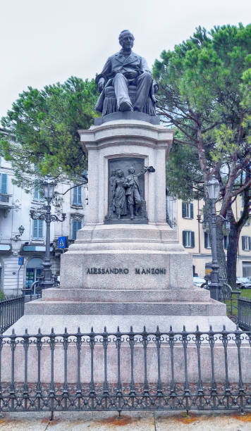 istock Statue of Alessandro Manzoni, Lecco, Italy 924732620