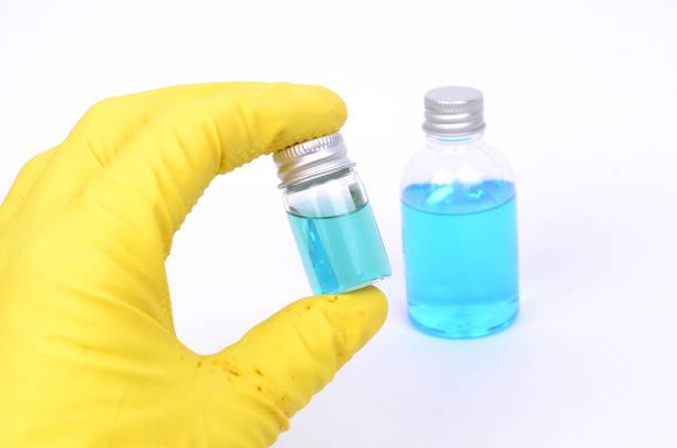 istock Testing chemicals in the lab with safety gloves on 924733074