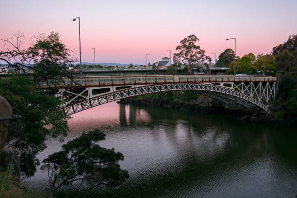 cataract gorge - esk river stock-fotos und bilder