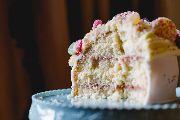 istock Small traditional birthday cake in vintage style 924748218