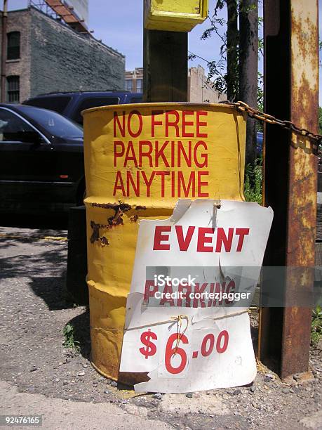 Parkmöglichkeiten Keine Kostenfreien Parkplätze Jederzeit Stockfoto und mehr Bilder von 6-7 Jahre
