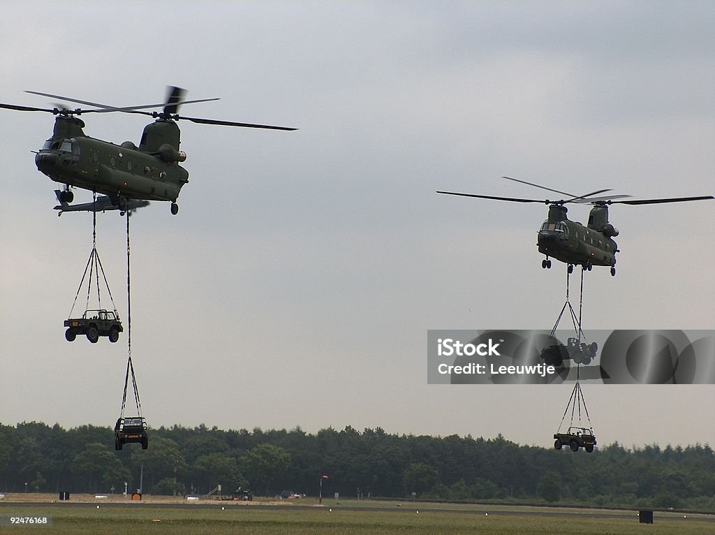 chinook трансфер на вертолете тактических - Стоковые фото Военный вертолёт роялти-фри