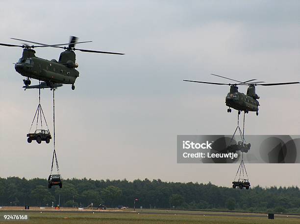 Chinook Трансфер На Вертолете Тактических — стоковые фотографии и другие картинки Военный вертолёт - Военный вертолёт, Армия, Перевозка