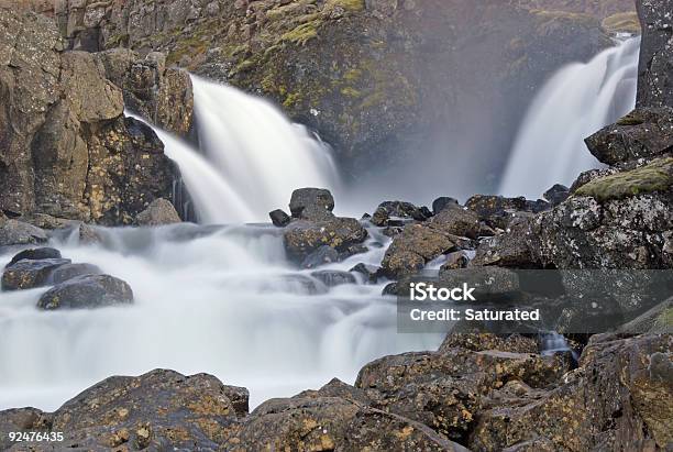 Suave Cascada Islandesa Foto de stock y más banco de imágenes de Agua - Agua, Agua de fondo, Aire libre