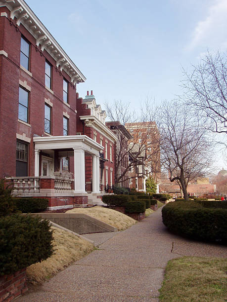 istock City living - Real Estate 92476529