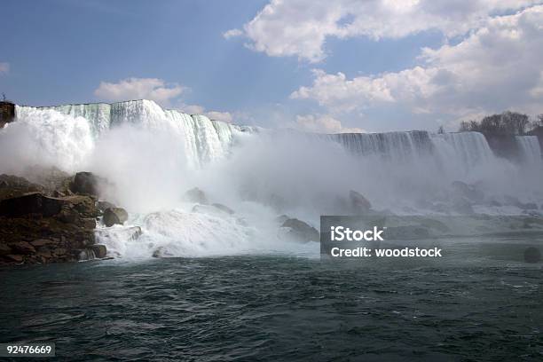 Модель Niagra Из Водопад — стоковые фотографии и другие картинки Большой - Большой, Буффало - Нью-Йорк, Вдыхать