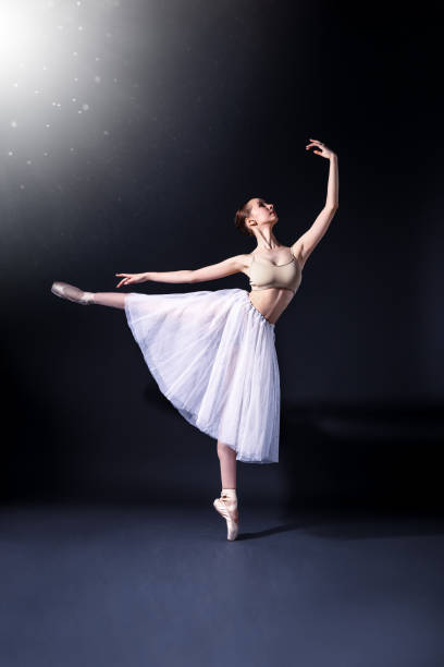istock Young ballerina in the studio 924796116