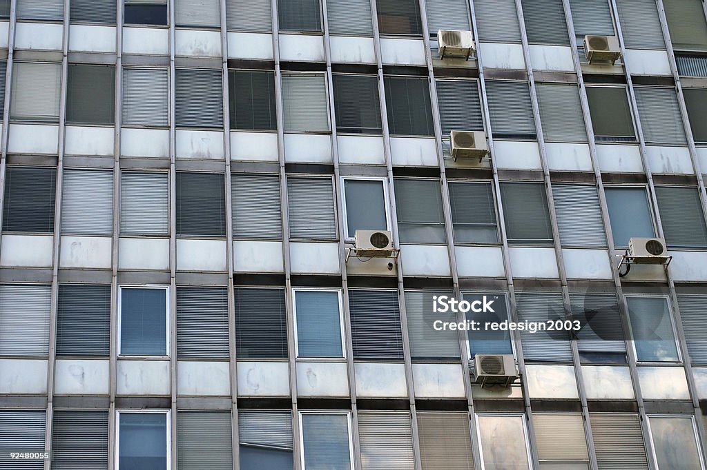 Fenstern und Klimaanlagen - Lizenzfrei Fenster Stock-Foto