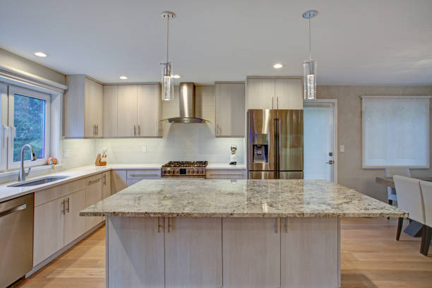 istock Lovely kitchen room with kitchen island 924817232