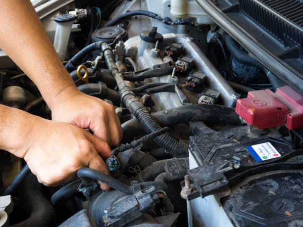 istock Car mechanic working in auto repair service 924841722