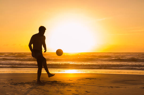 축구, 프리 스타일 축구의 큰 개념입니다. - beach football 뉴스 사진 이미지