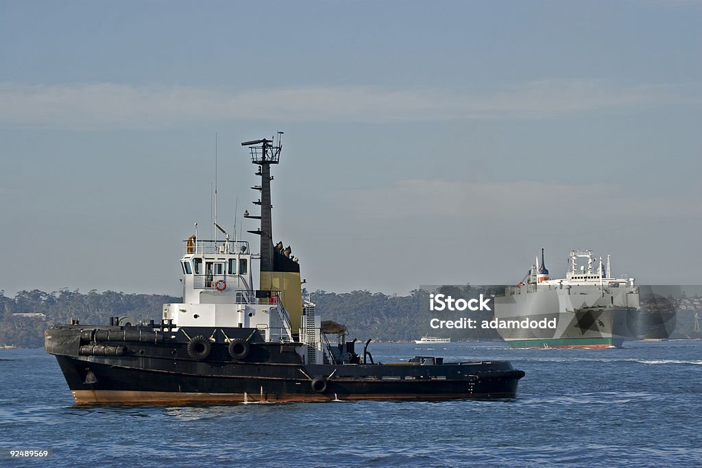 Tug barco y de envío del repartidor - Foto de stock de Agua libre de derechos