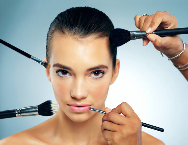 istock Life isn't perfect but your makeup can be 924899896