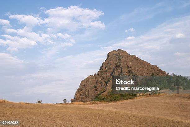 Pietra Parcellara Valtrebbia Italia Foto de stock y más banco de imágenes de Abierto - Abierto, Aire libre, Amarillo - Color