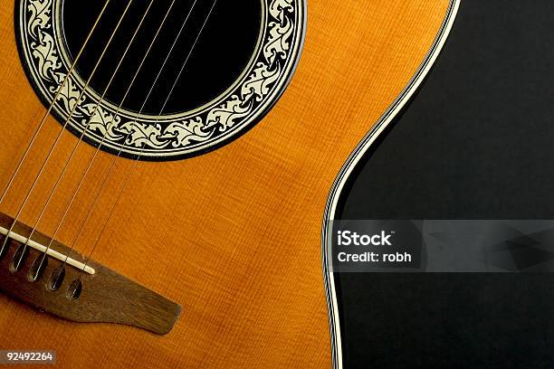 Curve Stockfoto und mehr Bilder von Akkord - Akkord, Akustikgitarre, Aufführung