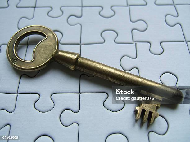 Puzzle Y Llave Foto de stock y más banco de imágenes de Abrir - Abrir, Abstracto, Accesibilidad