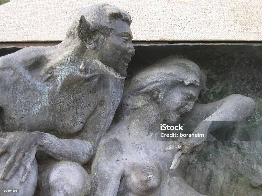 Juguetón Flirtation: bronce en Bolonia, Italia - Foto de stock de Adolescente libre de derechos