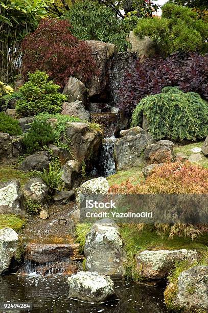 Водопад На Японский Сад — стоковые фотографии и другие картинки Японский чайный сад - Японский чайный сад, Культура Японии, Без людей