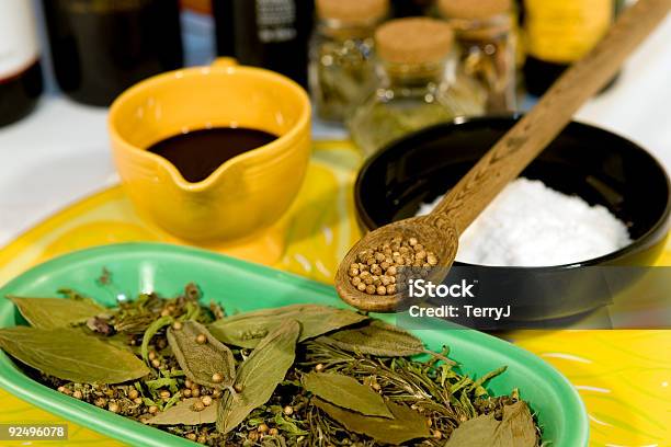 Cucinare Spezie - Fotografie stock e altre immagini di Abbondanza - Abbondanza, Aceto, Alimentazione sana