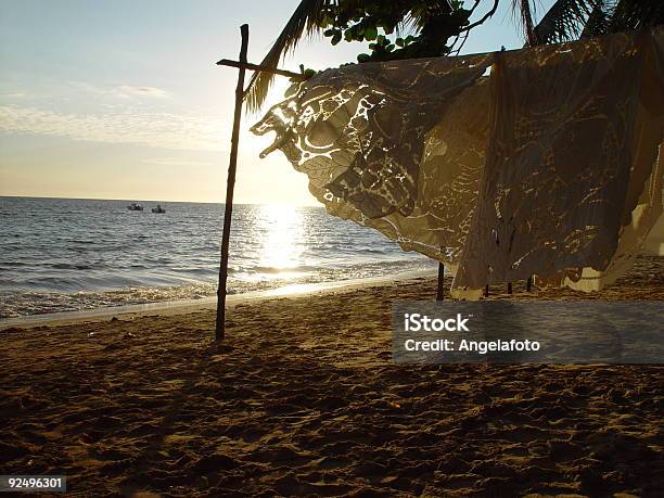 Pranie Linii Na Plaży O Zachodzie Słońca - zdjęcia stockowe i więcej obrazów Bez ludzi - Bez ludzi, Fotografika, Grupa przedmiotów