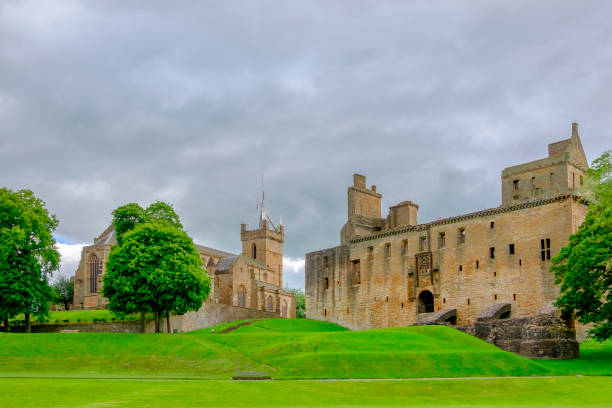 linlithgow palace, scozia - linlithgow palace foto e immagini stock