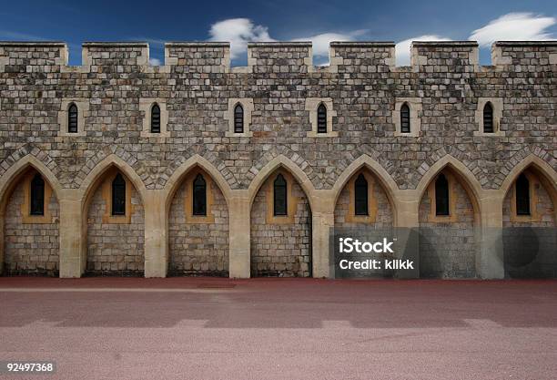 Foto de Castelo De Parede e mais fotos de stock de Alto - Descrição Geral - Alto - Descrição Geral, Armadura tradicional, Batalha - Guerra