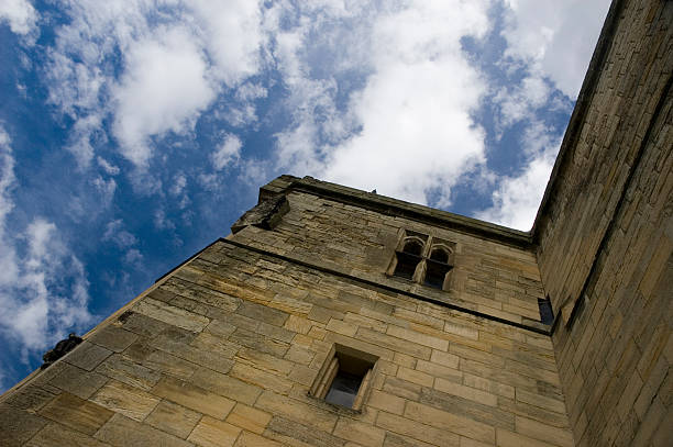 castle wand - warkworth castle stock-fotos und bilder